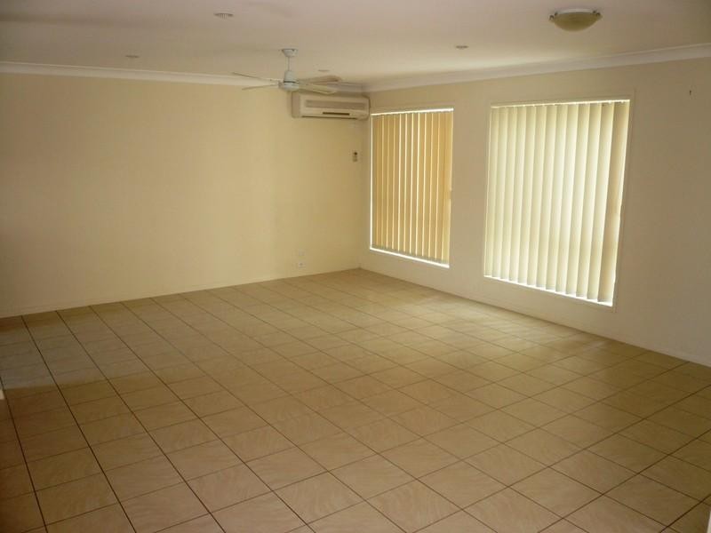 64 Tee Trees Boulevard, Arundel QLD 4214