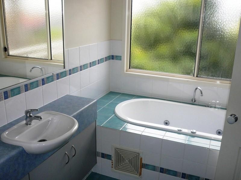 64 Tee Trees Boulevard, Arundel QLD 4214