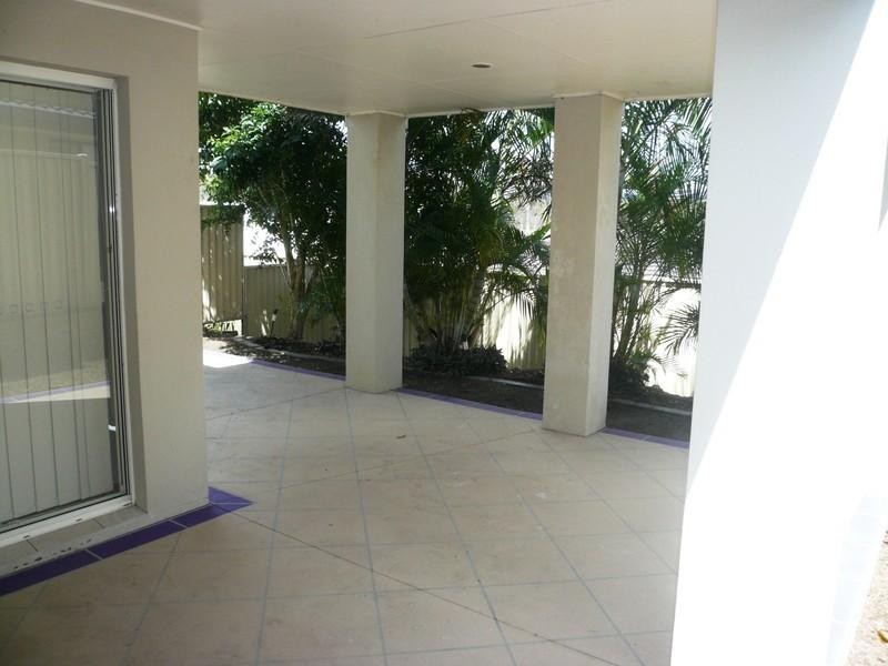 64 Tee Trees Boulevard, Arundel QLD 4214