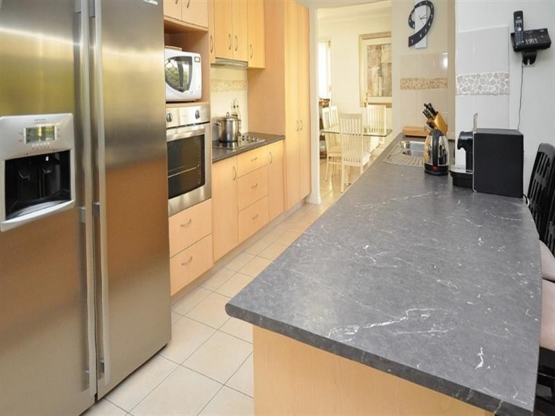 47 Golden Bear Drive, Arundel QLD 4214