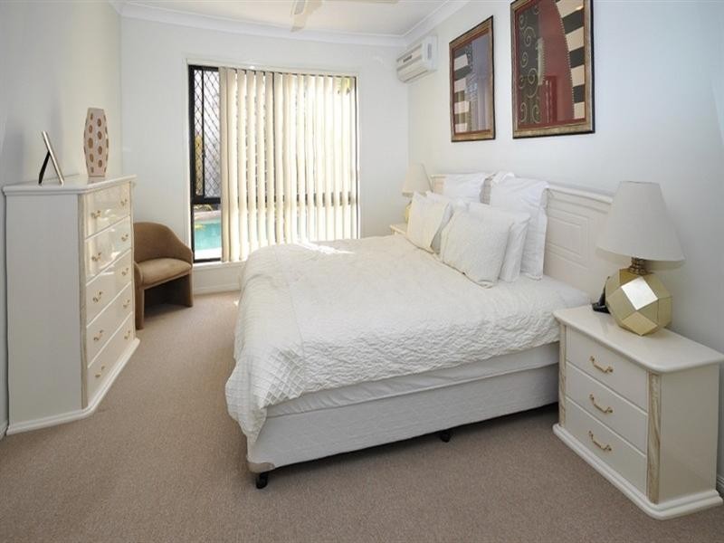 47 Golden Bear Drive, Arundel QLD 4214