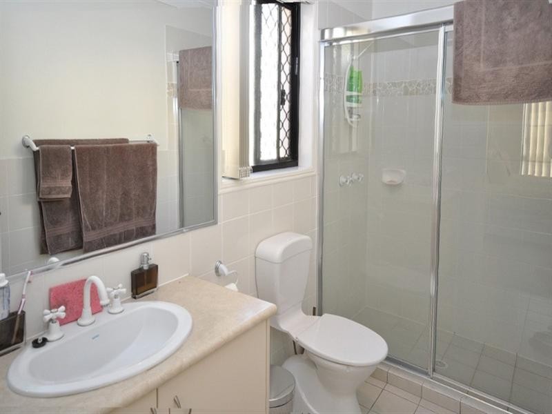 47 Golden Bear Drive, Arundel QLD 4214