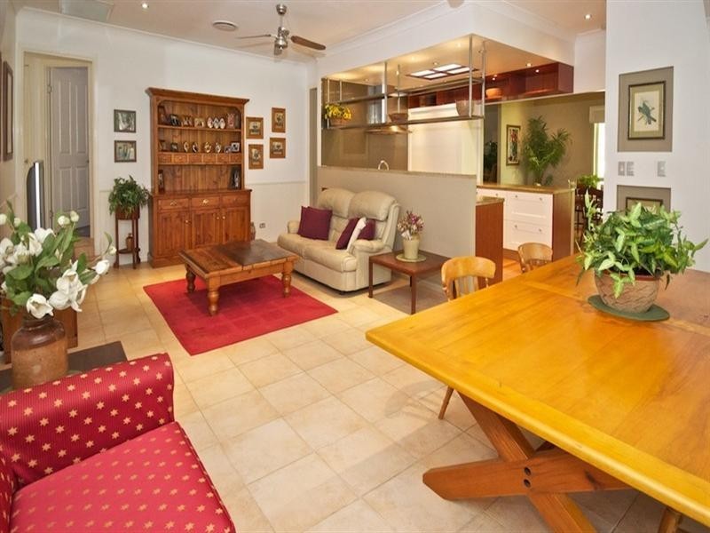 34 Ben Hogan Crescent, Parkwood QLD 4214