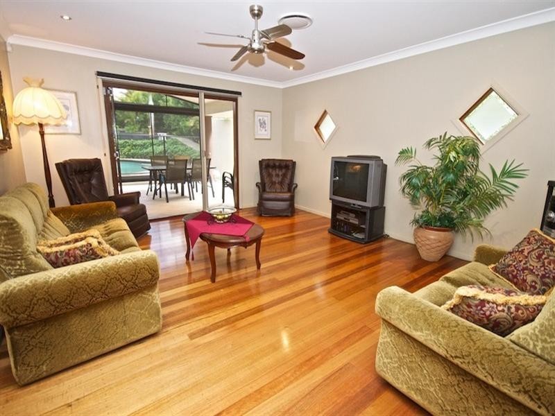 34 Ben Hogan Crescent, Parkwood QLD 4214