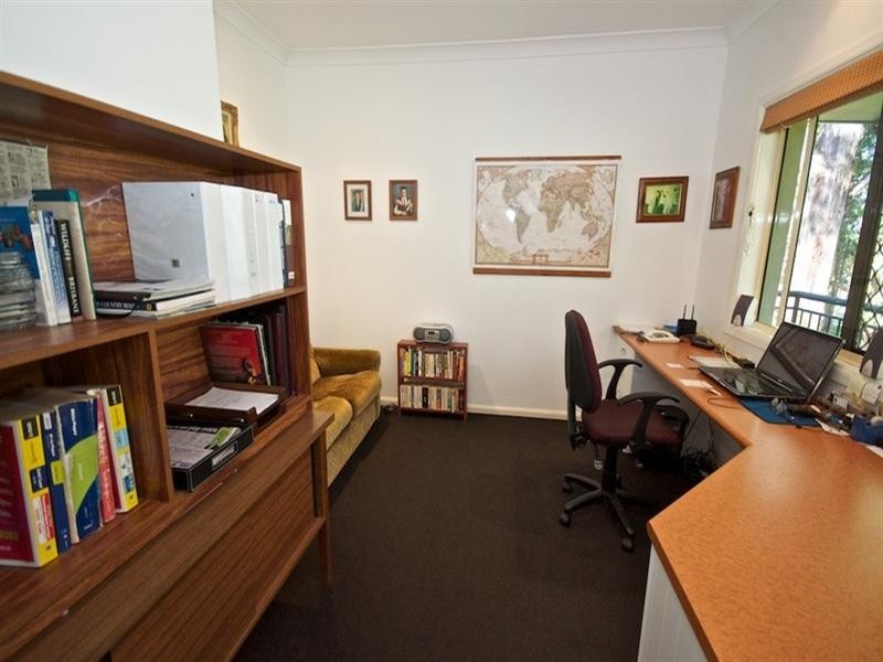 34 Ben Hogan Crescent, Parkwood QLD 4214