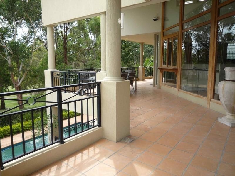 24 Jarvis Place, Arundel QLD 4214