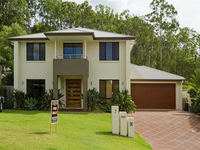 7 Soward Court, Pacific Pines QLD 4211