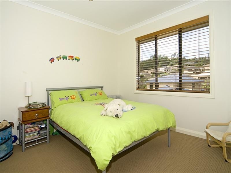 7 Soward Court, Pacific Pines QLD 4211