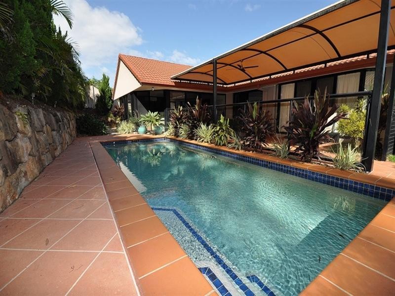 73 Arun Drive, Arundel QLD 4214