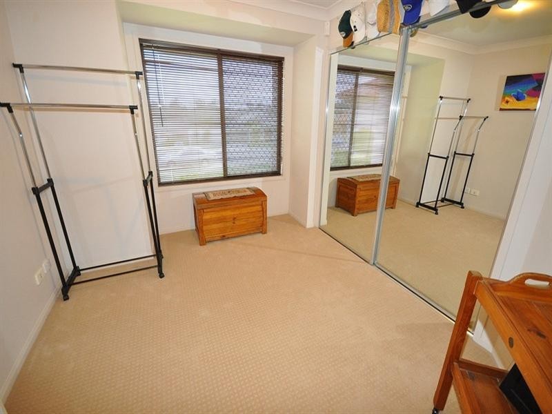 73 Arun Drive, Arundel QLD 4214