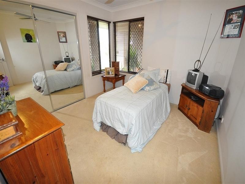 73 Arun Drive, Arundel QLD 4214