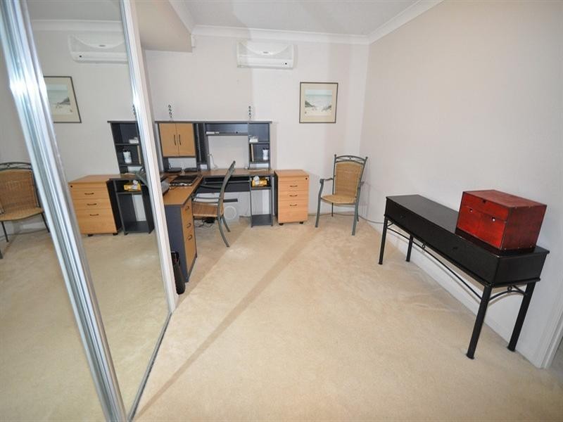 73 Arun Drive, Arundel QLD 4214