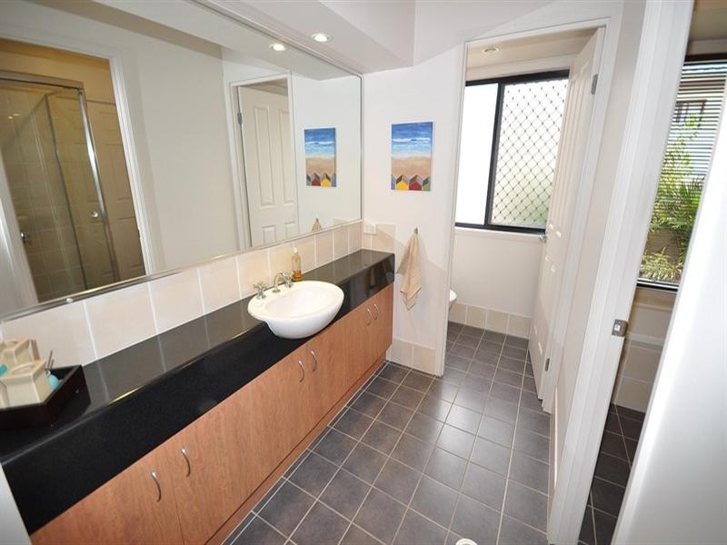 73 Arun Drive, Arundel QLD 4214