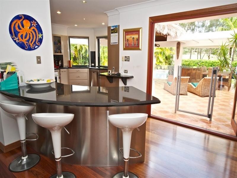 6 Jarvis Place, Arundel QLD 4214