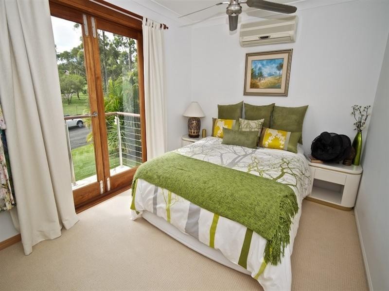 6 Jarvis Place, Arundel QLD 4214