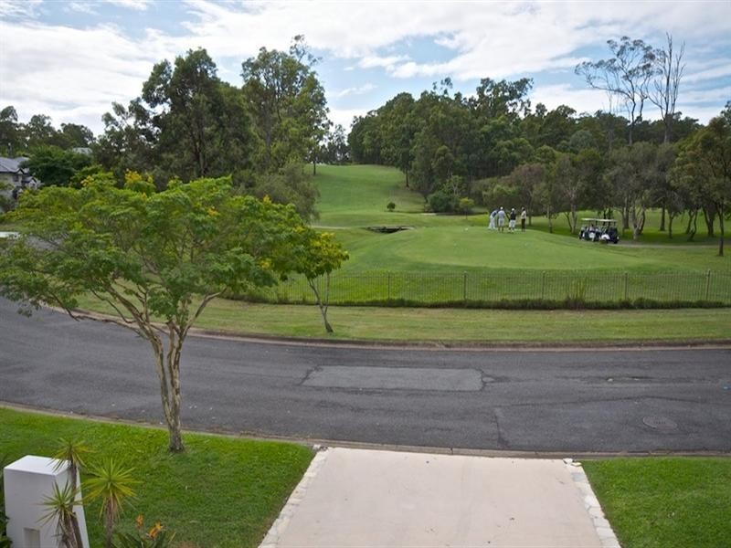 6 Jarvis Place, Arundel QLD 4214