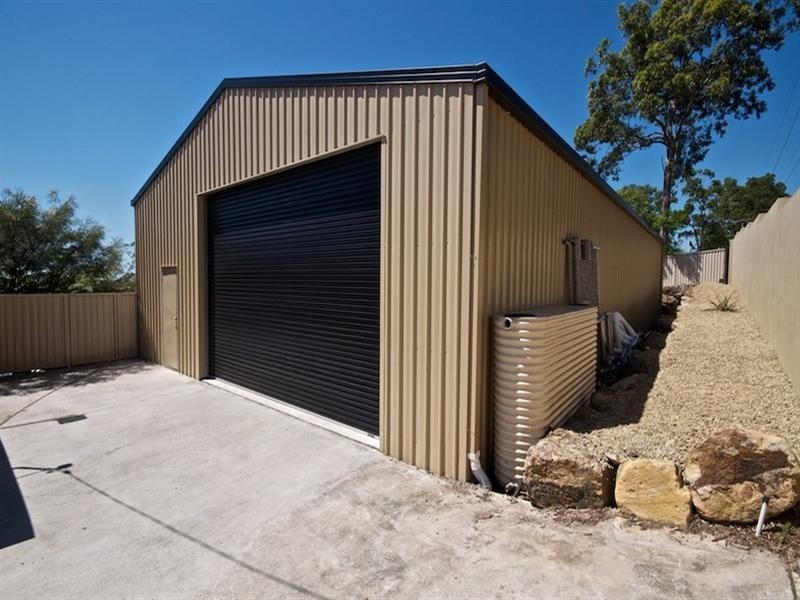 64 Castle Hill Drive South, Gaven QLD 4211