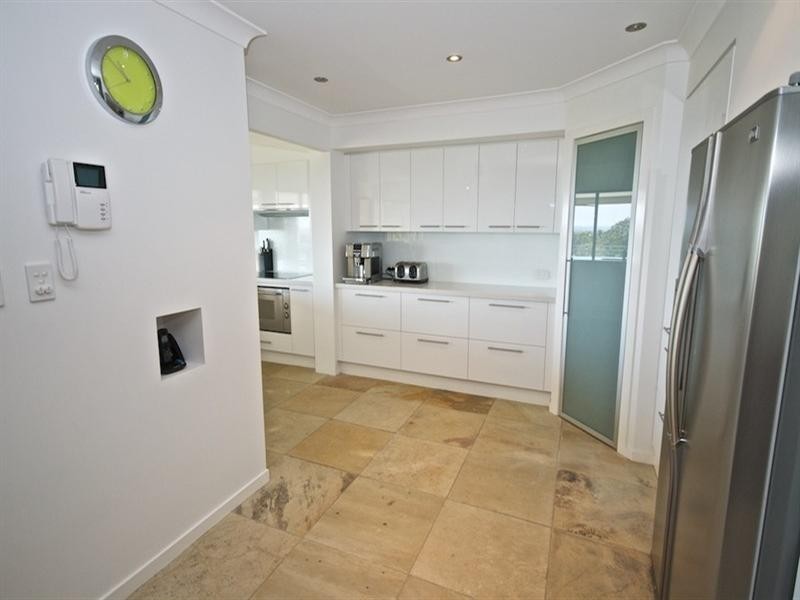 64 Castle Hill Drive South, Gaven QLD 4211