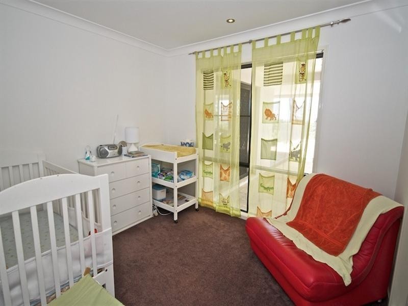 64 Castle Hill Drive South, Gaven QLD 4211