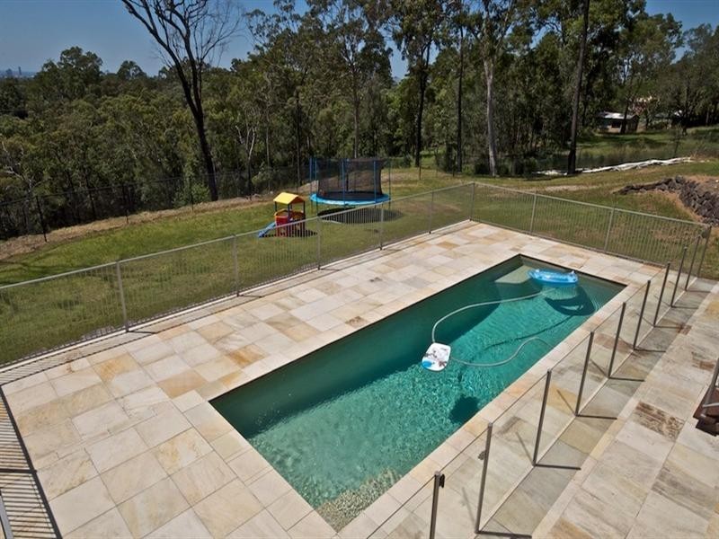 64 Castle Hill Drive South, Gaven QLD 4211