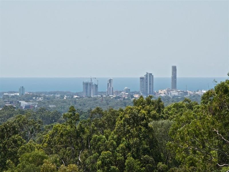 64 Castle Hill Drive South, Gaven QLD 4211