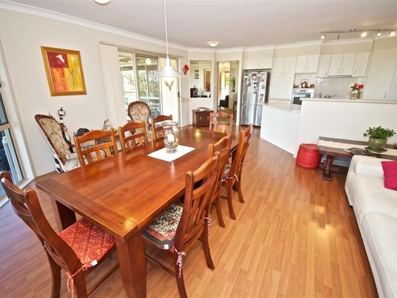 33 Midway Terrace, Pacific Pines QLD 4211