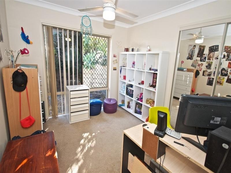 33 Midway Terrace, Pacific Pines QLD 4211