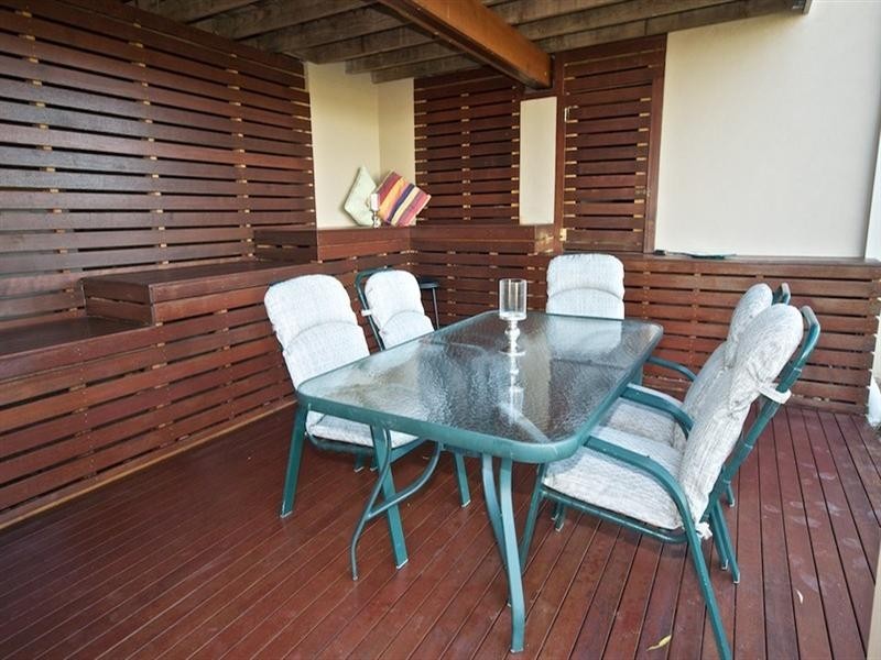 33 Midway Terrace, Pacific Pines QLD 4211