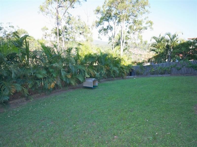 33 Midway Terrace, Pacific Pines QLD 4211