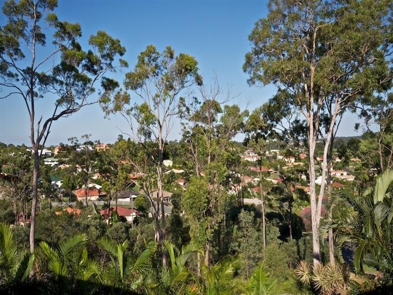 33 Midway Terrace, Pacific Pines QLD 4211