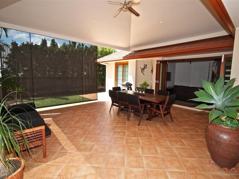 20 Hazel Court, Arundel QLD 4214