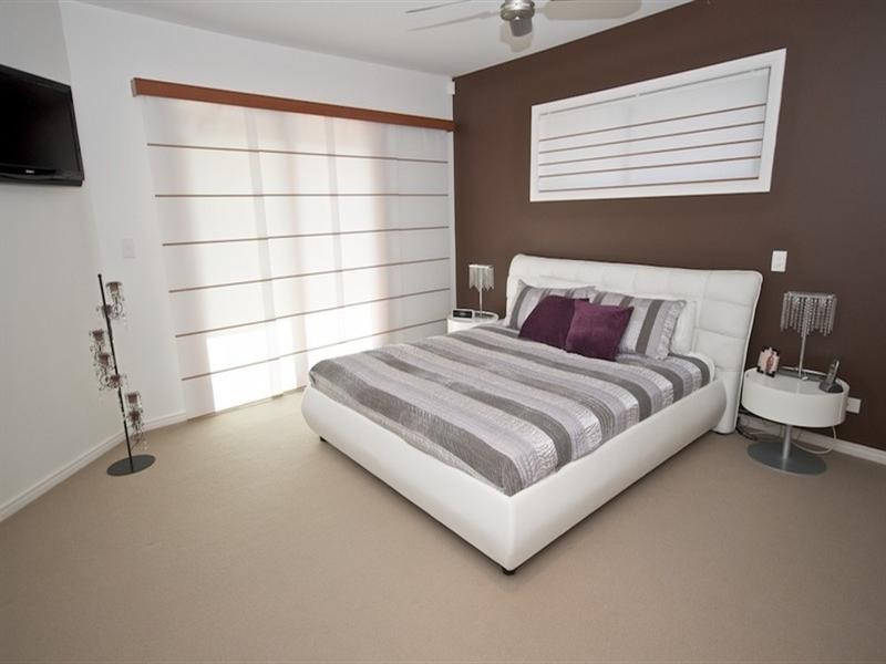 20 Hazel Court, Arundel QLD 4214