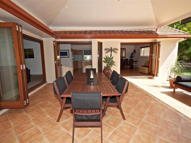 20 Hazel Court, Arundel QLD 4214