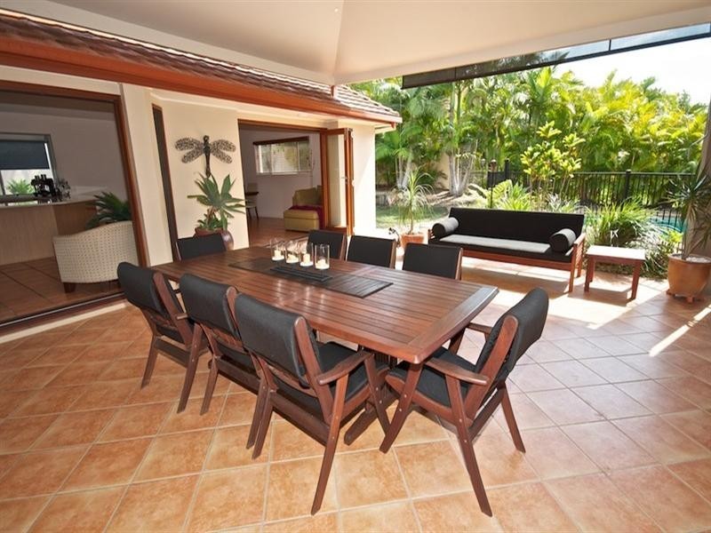 20 Hazel Court, Arundel QLD 4214