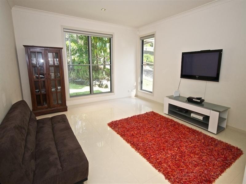 11a Uplands Drive, Parkwood QLD 4214