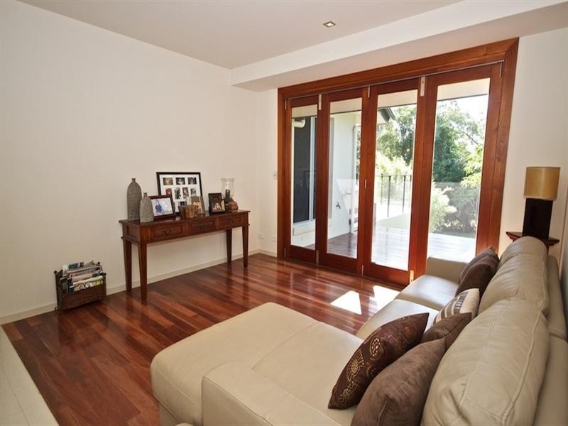 11a Uplands Drive, Parkwood QLD 4214
