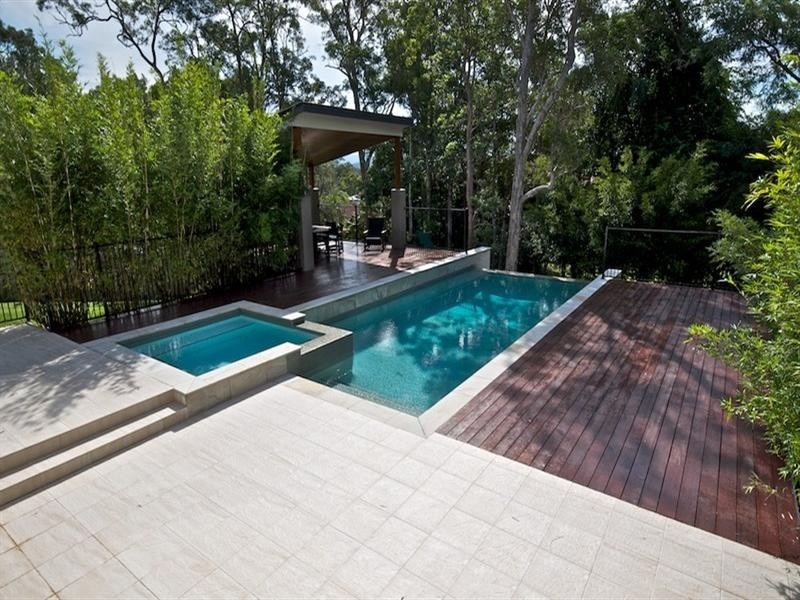 11a Uplands Drive, Parkwood QLD 4214