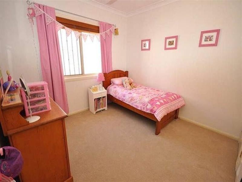 11 Adeliza Court, Arundel QLD 4214