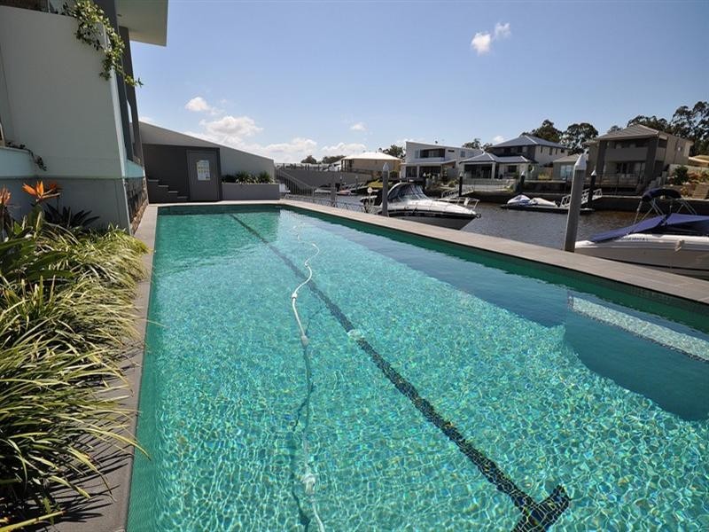 8 North Quay Drive, Biggera Waters QLD 4216