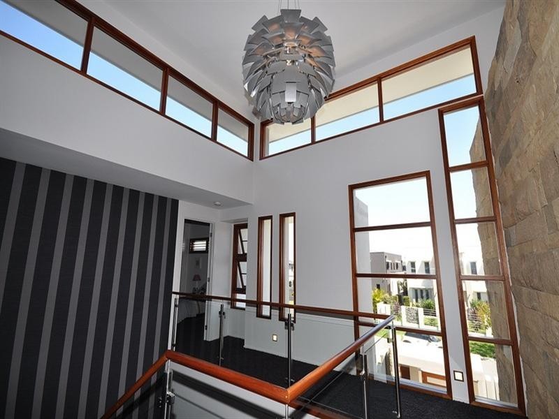 8 North Quay Drive, Biggera Waters QLD 4216