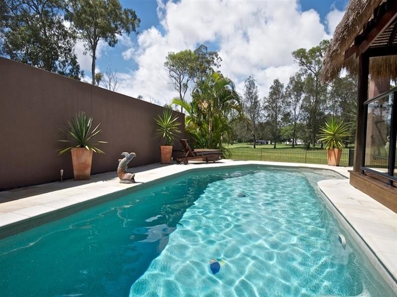 19 Torquay Place, Arundel QLD 4214