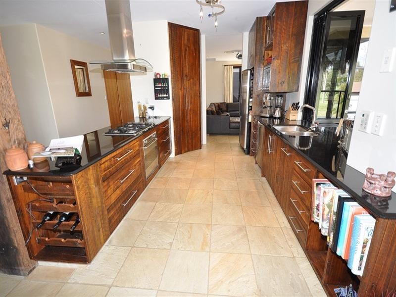 19 Torquay Place, Arundel QLD 4214