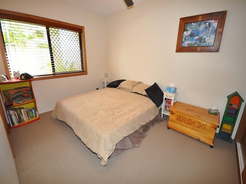 19 Torquay Place, Arundel QLD 4214