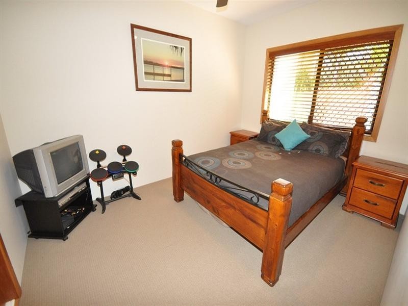 19 Torquay Place, Arundel QLD 4214