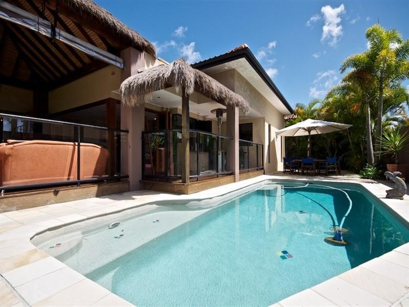 19 Torquay Place, Arundel QLD 4214