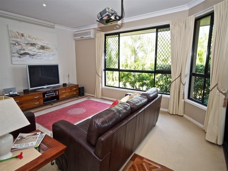 12 O’Brien Court, Arundel QLD 4214