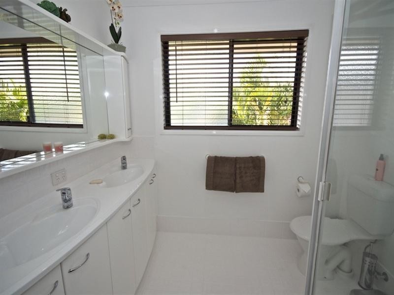 12 O’Brien Court, Arundel QLD 4214