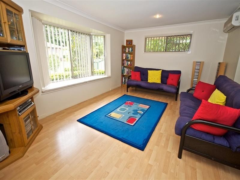 17 Fadden Close, Arundel QLD 4214
