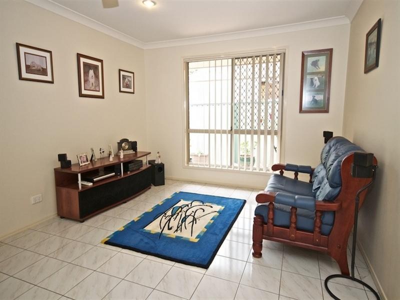 17 Fadden Close, Arundel QLD 4214