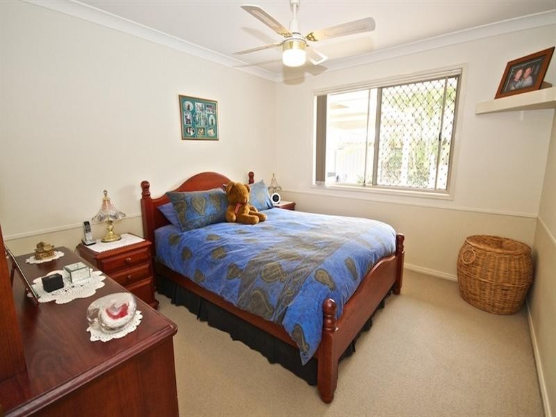 17 Fadden Close, Arundel QLD 4214